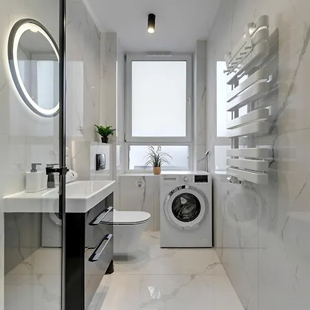 Lion - Glow Apartment *